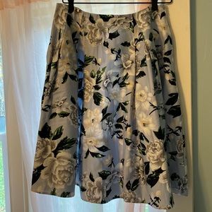 Lt Blue Floral Print Circle Skirt Medium with Pockets